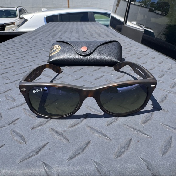 Ray-Ban New Wayfarer RB2132 Matte Havana Blue Green Polarized Sunglasses - Picture 1 of 9